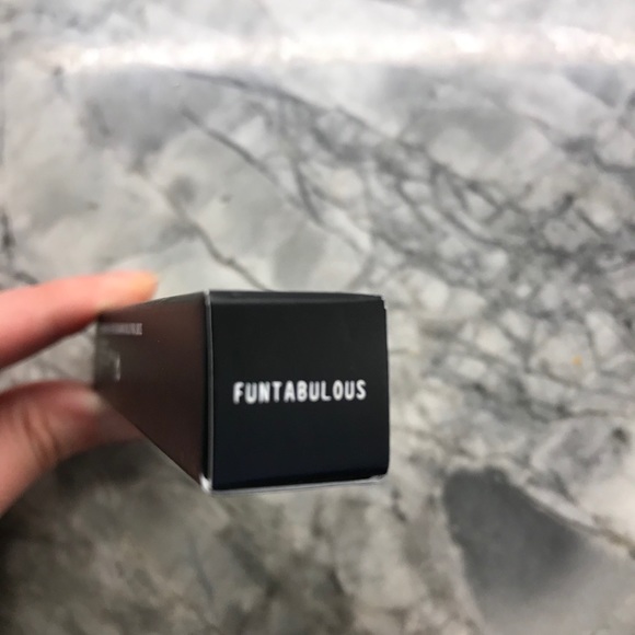 Brand New - MAC Dazzleglass in “Funtabulous” - Picture 3 of 4